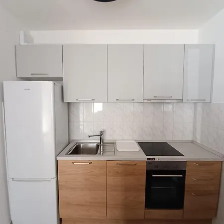 Katarina アパート *